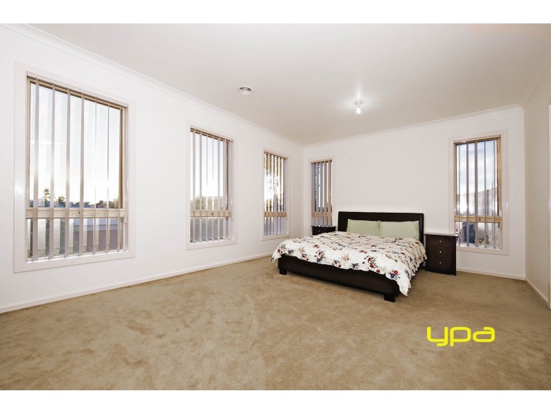 3 Tumbalong Street, Caroline Springs VIC 3023