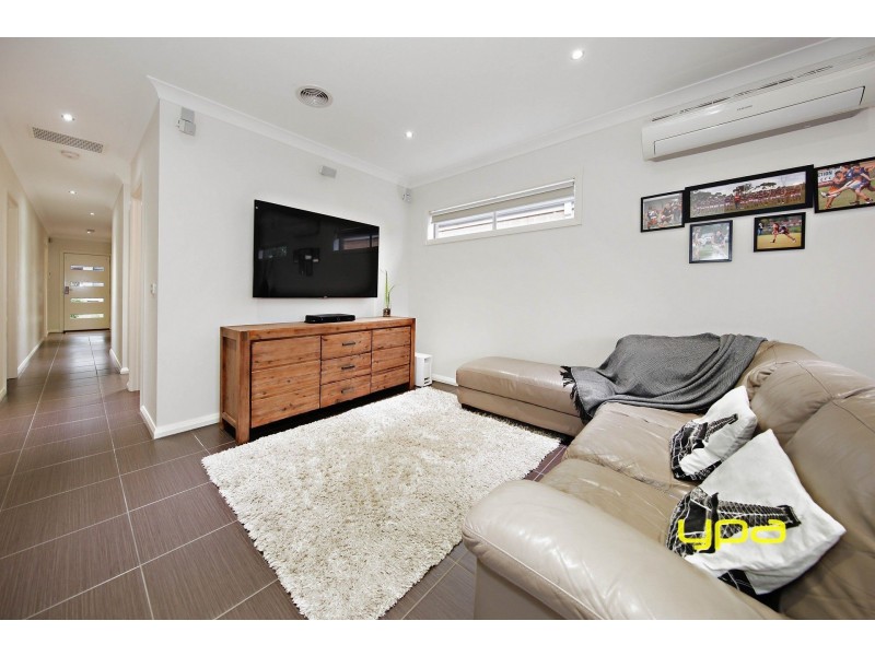 9 Dunlop Way, Plumpton VIC 3335