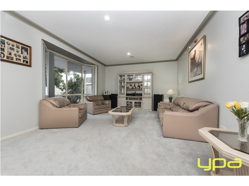 15 Clematis Drive, Taylors Lakes VIC 3038