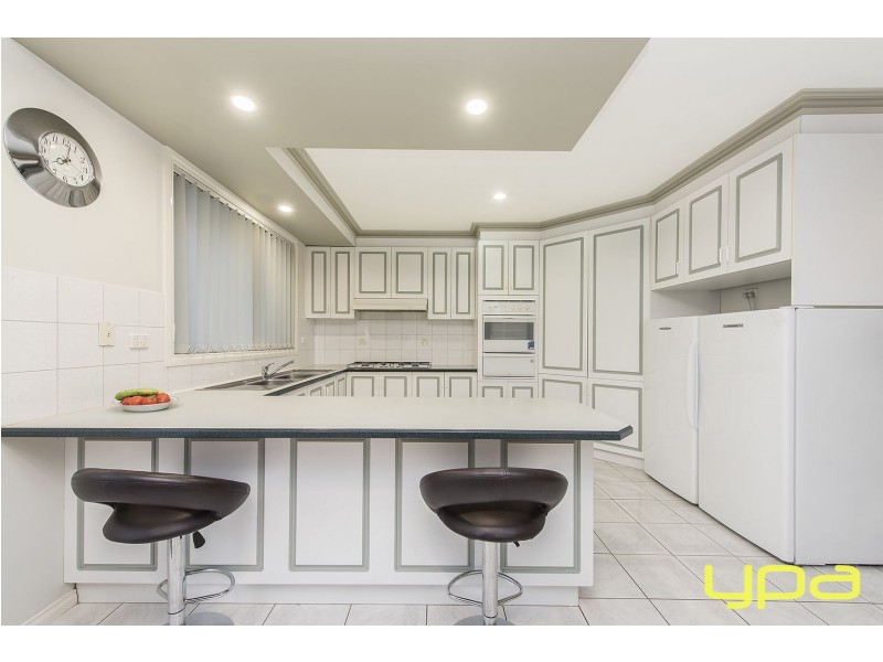 15 Clematis Drive, Taylors Lakes VIC 3038