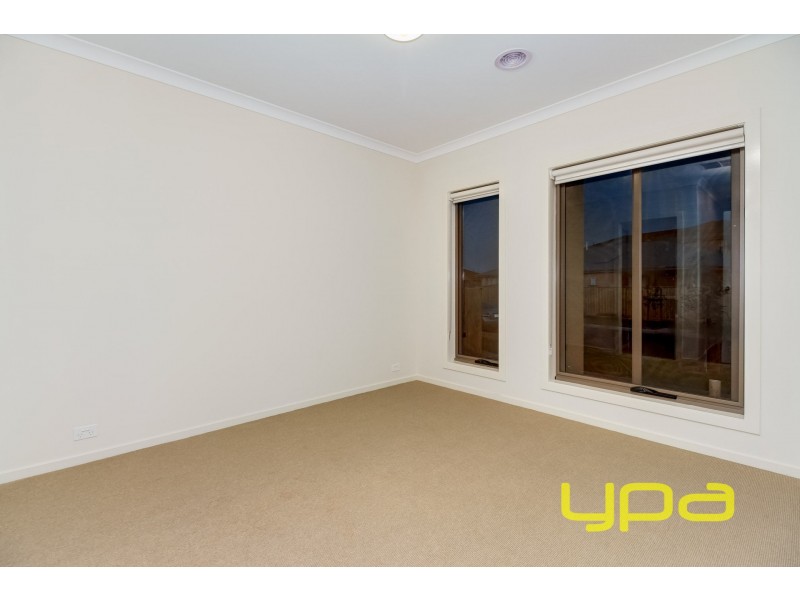 4 Shearer Way, Rockbank VIC 3335