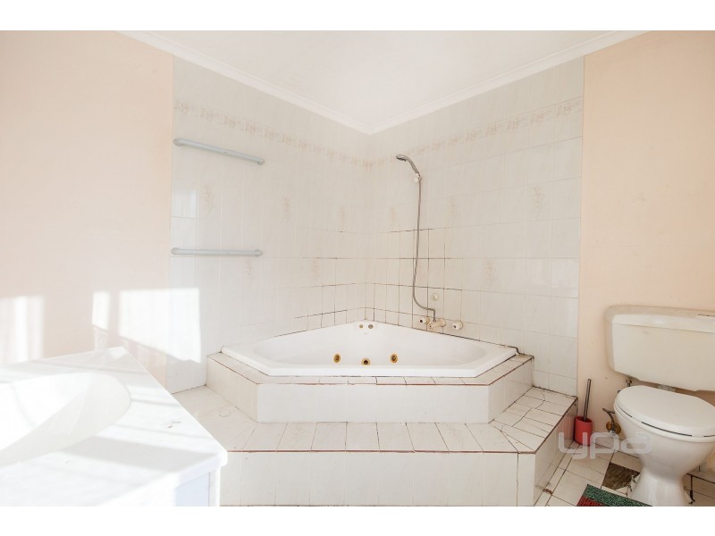 20 Davitt Drive, Deer Park VIC 3023