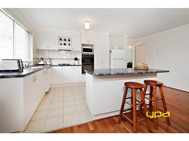 7 Cathedral Mews, Caroline Springs VIC 3023