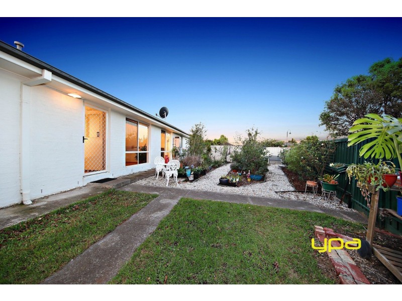 7 Cathedral Mews, Caroline Springs VIC 3023