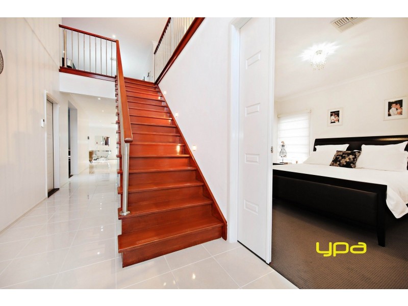 12 Marine Parade, Caroline Springs VIC 3023