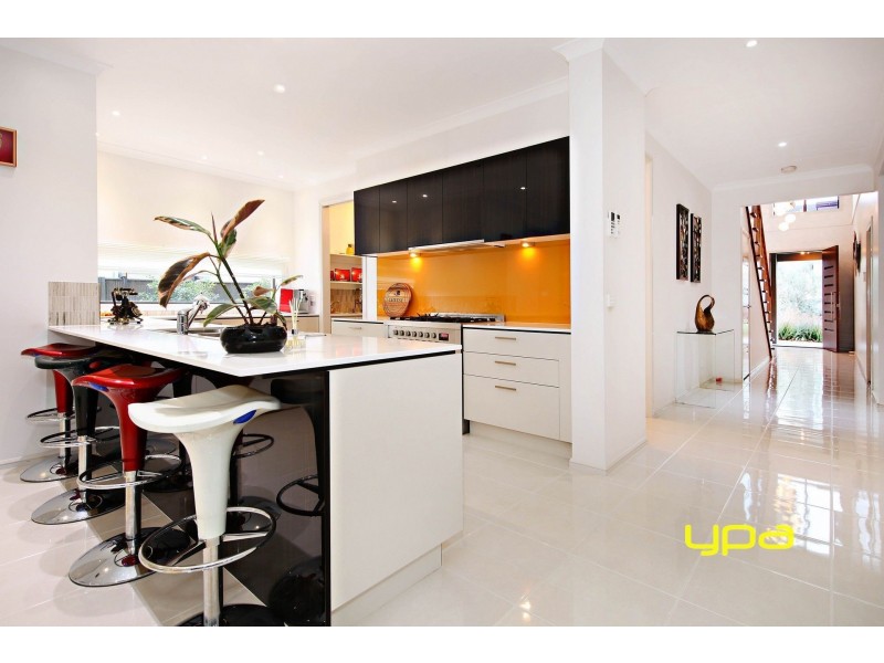 12 Marine Parade, Caroline Springs VIC 3023