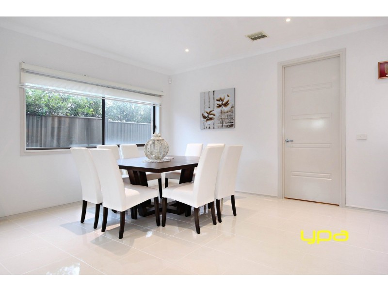 12 Marine Parade, Caroline Springs VIC 3023