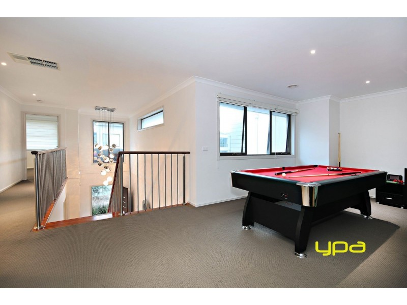 12 Marine Parade, Caroline Springs VIC 3023