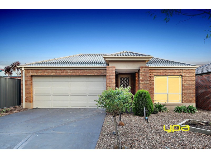 23 Dobell Crescent, Caroline Springs VIC 3023