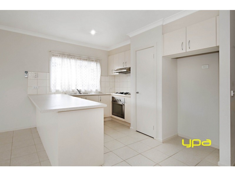 23 Dobell Crescent, Caroline Springs VIC 3023