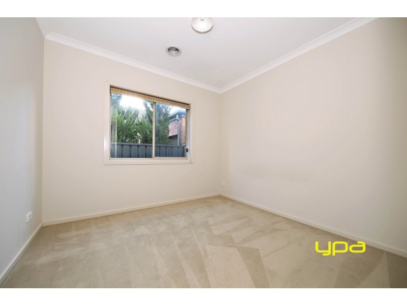 23 Dobell Crescent, Caroline Springs VIC 3023