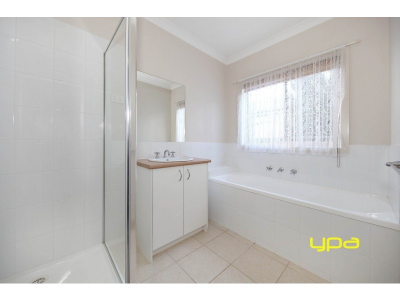 23 Dobell Crescent, Caroline Springs VIC 3023