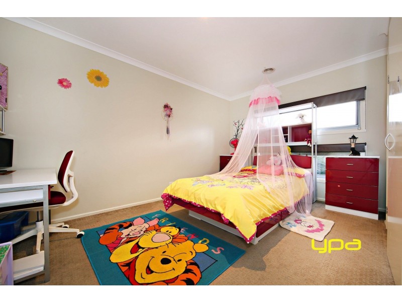 28 Drummond Street, Caroline Springs VIC 3023