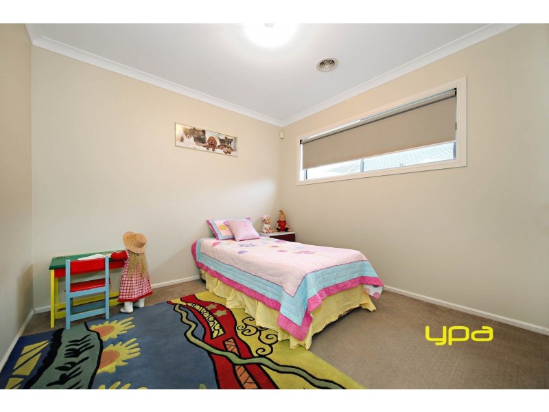 28 Drummond Street, Caroline Springs VIC 3023