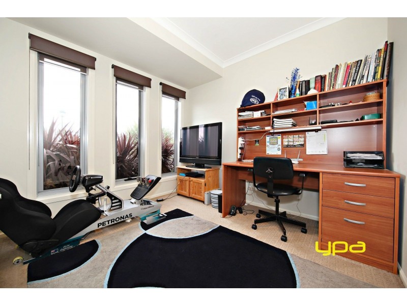 28 Drummond Street, Caroline Springs VIC 3023