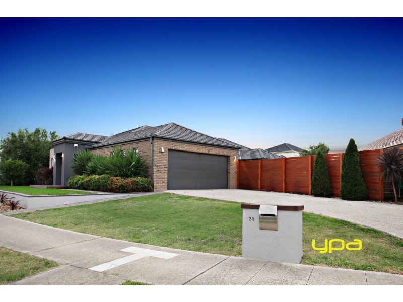 28 Drummond Street, Caroline Springs VIC 3023