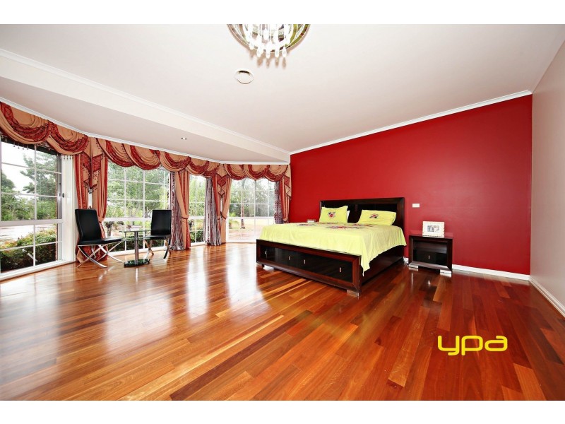 6 Robinia Close, Hillside VIC 3037