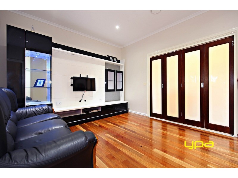 6 Robinia Close, Hillside VIC 3037