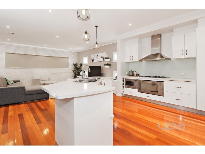 12 Narracan Close, Caroline Springs VIC 3023