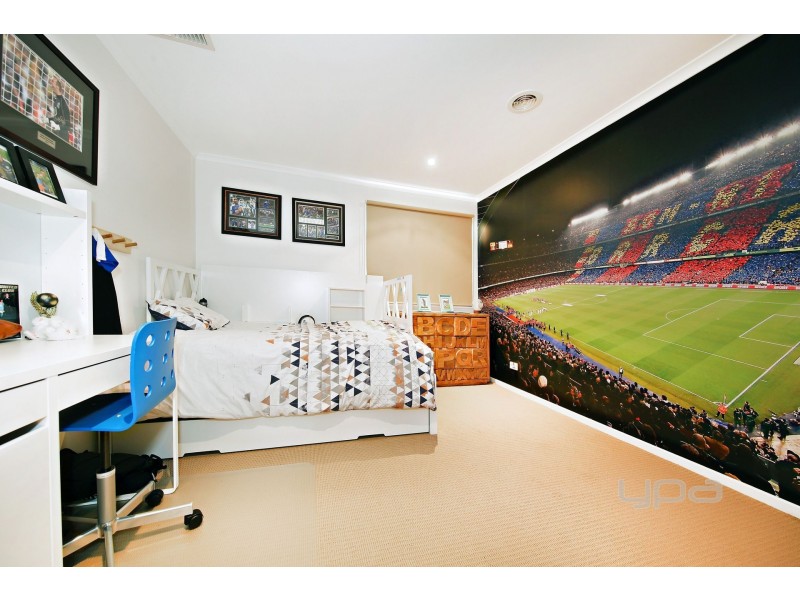 12 Narracan Close, Caroline Springs VIC 3023