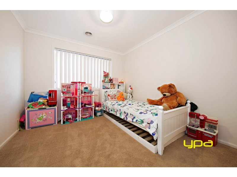 4 Annecy Boulevard, Plumpton VIC 3335