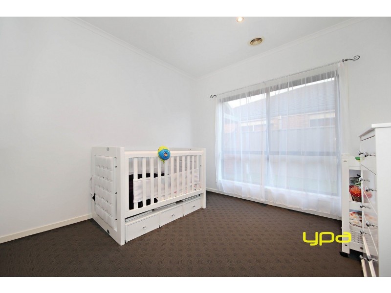 17 Cullen Terrace, Caroline Springs VIC 3023