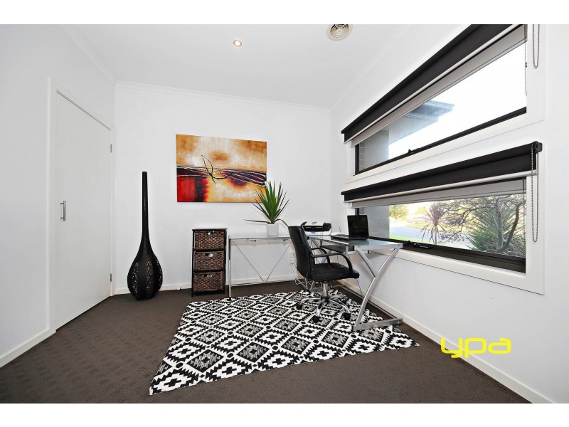 17 Cullen Terrace, Caroline Springs VIC 3023