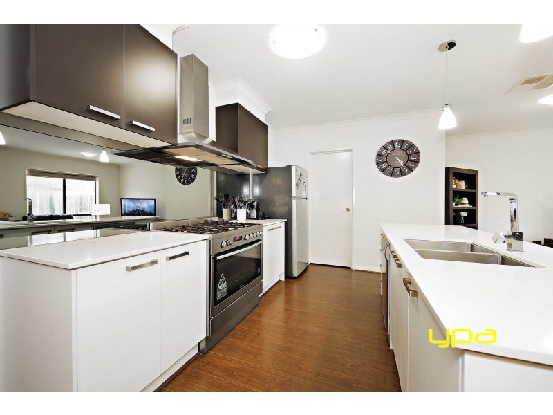 4 Adams Drive, Plumpton VIC 3335