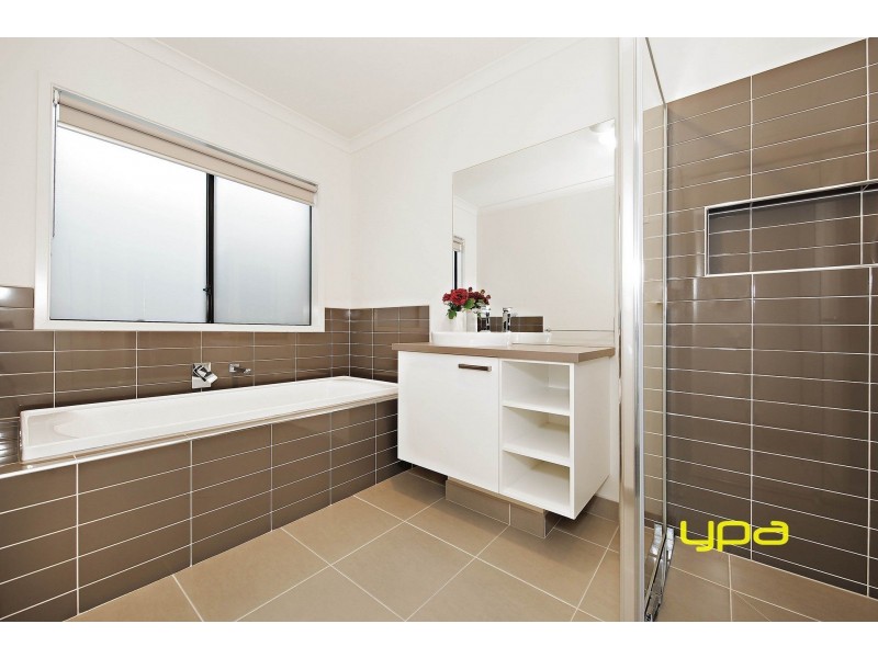 4 Adams Drive, Plumpton VIC 3335