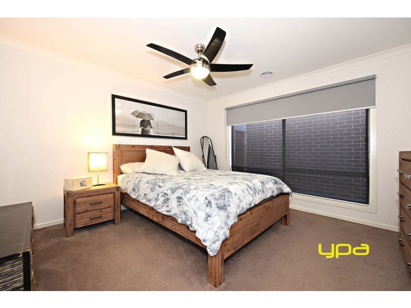 8 Aubisque Close, Plumpton VIC 3335