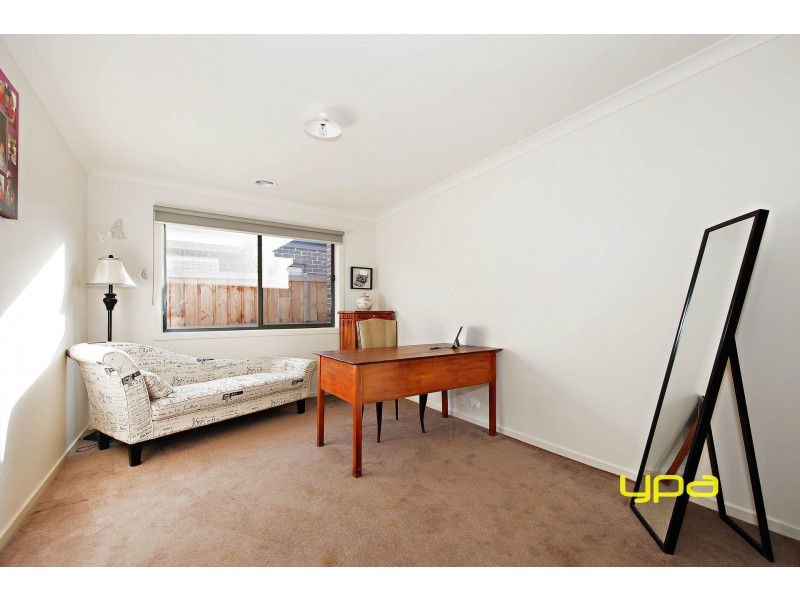 8 Aubisque Close, Plumpton VIC 3335