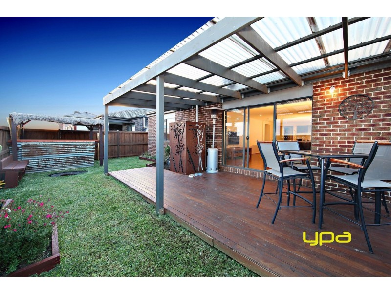 8 Aubisque Close, Plumpton VIC 3335