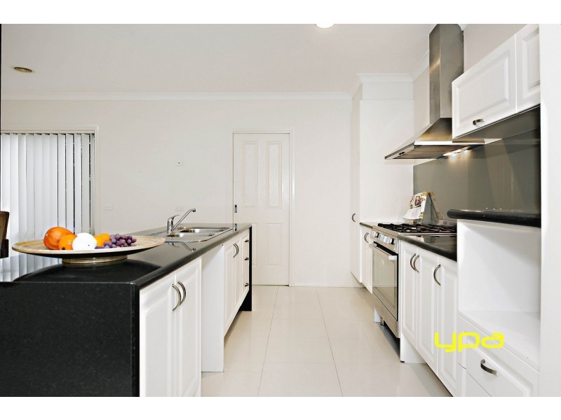 86 Tenterfield Drive, Burnside Heights VIC 3023