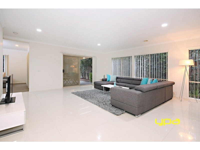 86 Tenterfield Drive, Burnside Heights VIC 3023