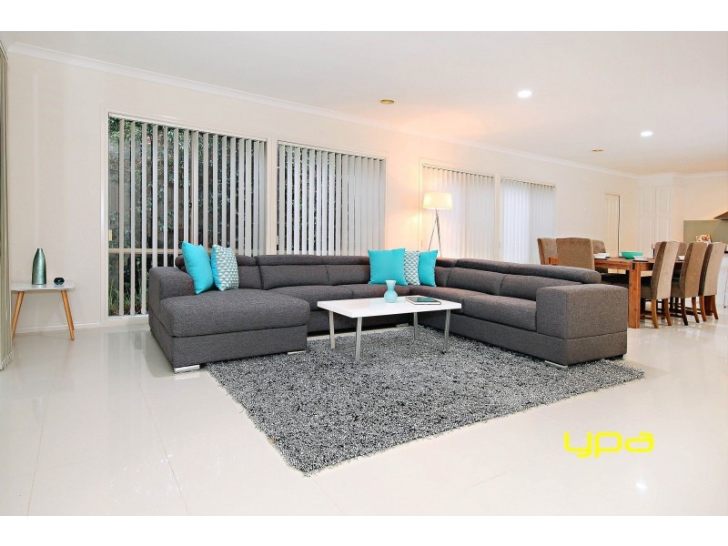 86 Tenterfield Drive, Burnside Heights VIC 3023