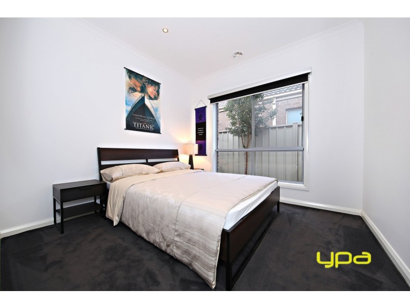 39 Daly Circuit, Caroline Springs VIC 3023