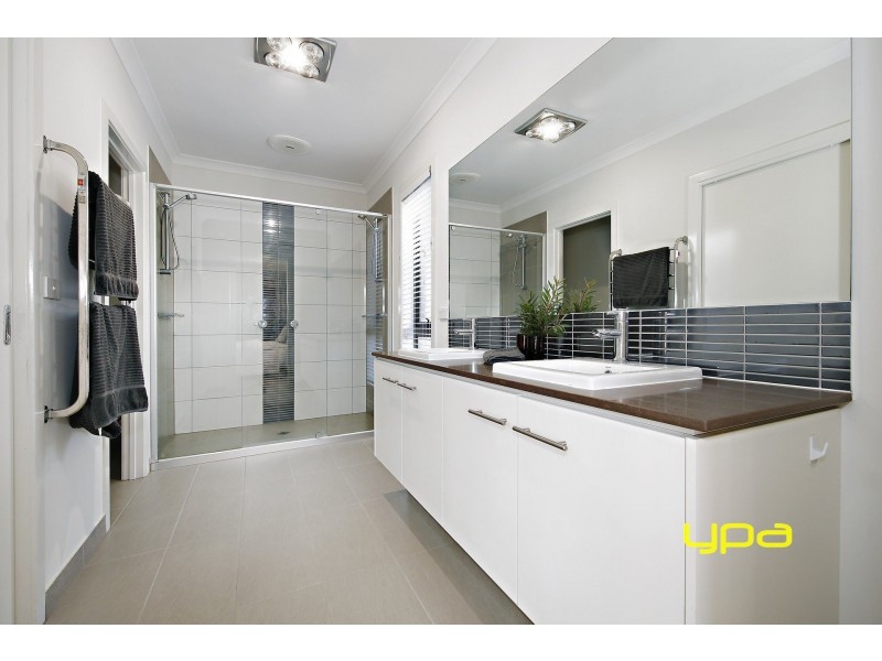 7 Keynes Circuit, Plumpton VIC 3335