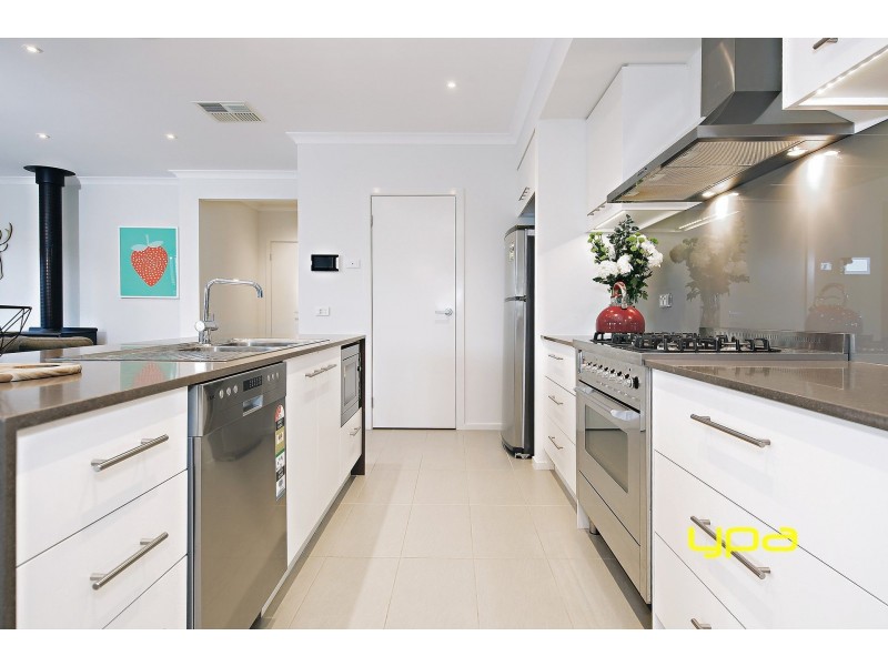 7 Keynes Circuit, Plumpton VIC 3335