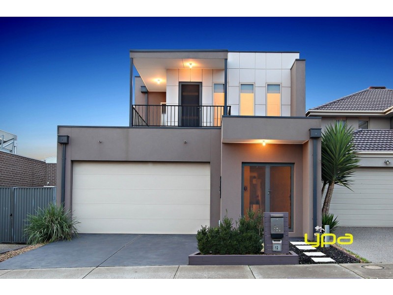 12 Grandstand Avenue, Caroline Springs VIC 3023