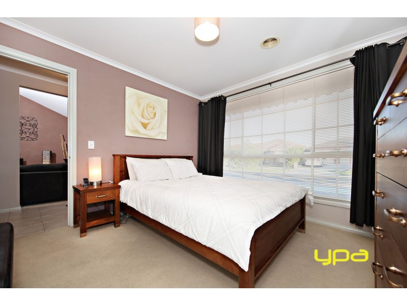 22 Contursi Drive, Sydenham VIC 3037