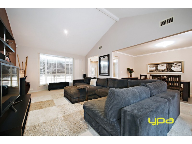 22 Contursi Drive, Sydenham VIC 3037