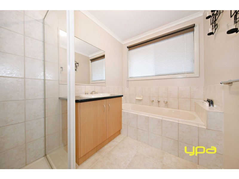 22 Contursi Drive, Sydenham VIC 3037