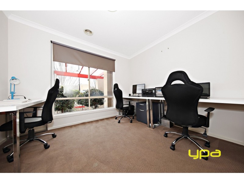 18 Atherton Avenue, Burnside Heights VIC 3023