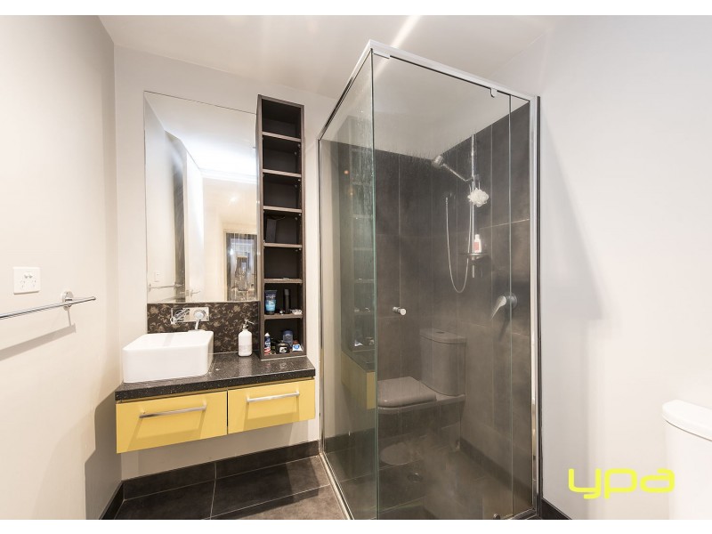 7/11 Monckton Place, Caroline Springs VIC 3023