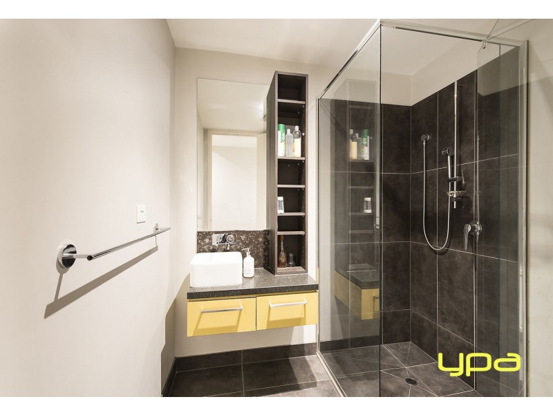 7/11 Monckton Place, Caroline Springs VIC 3023