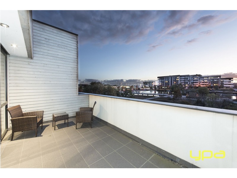 7/11 Monckton Place, Caroline Springs VIC 3023