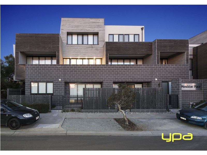 7/11 Monckton Place, Caroline Springs VIC 3023