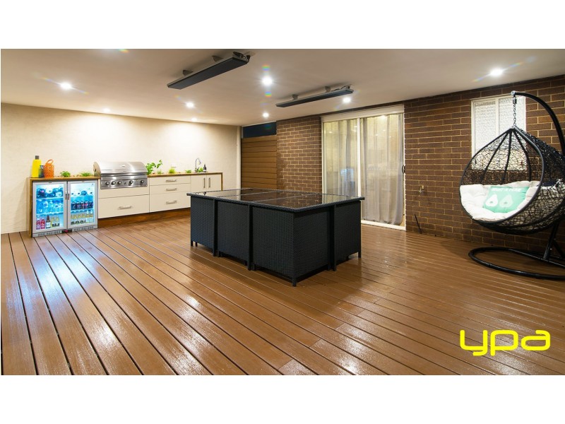 10 Ironbark Grove, Burnside Heights VIC 3023