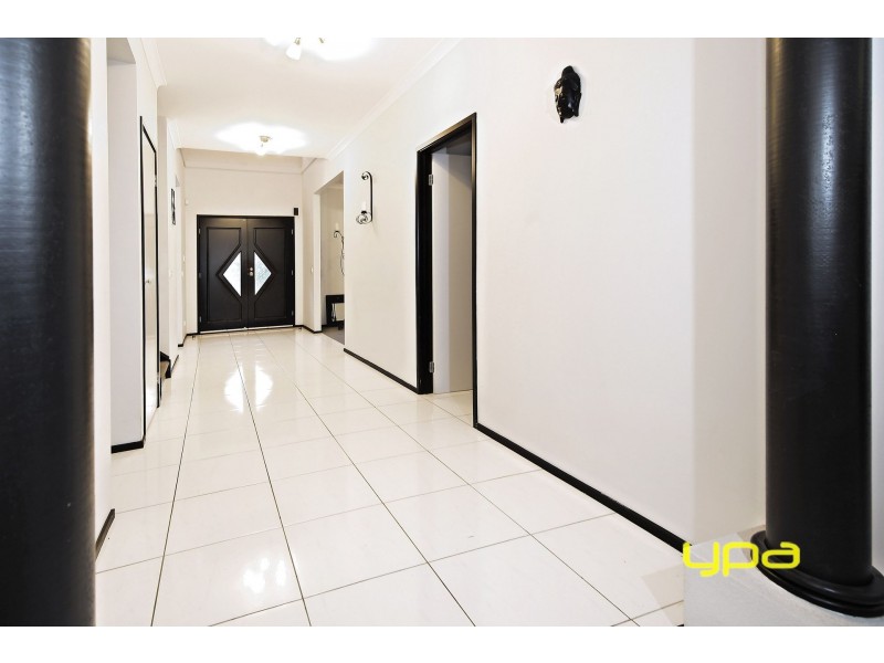 3 Honour Lane, Caroline Springs VIC 3023