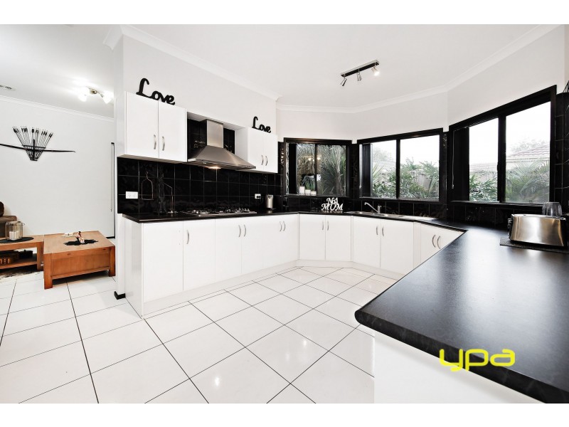 3 Honour Lane, Caroline Springs VIC 3023